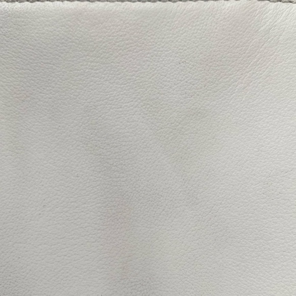 Kendall & Kylie White Leather Crossbody - Picture 15 of 16